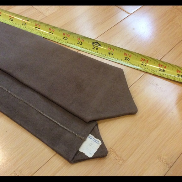 Vintage men's tie, taupe tan suede?, made in Spain - Picture 3 of 6